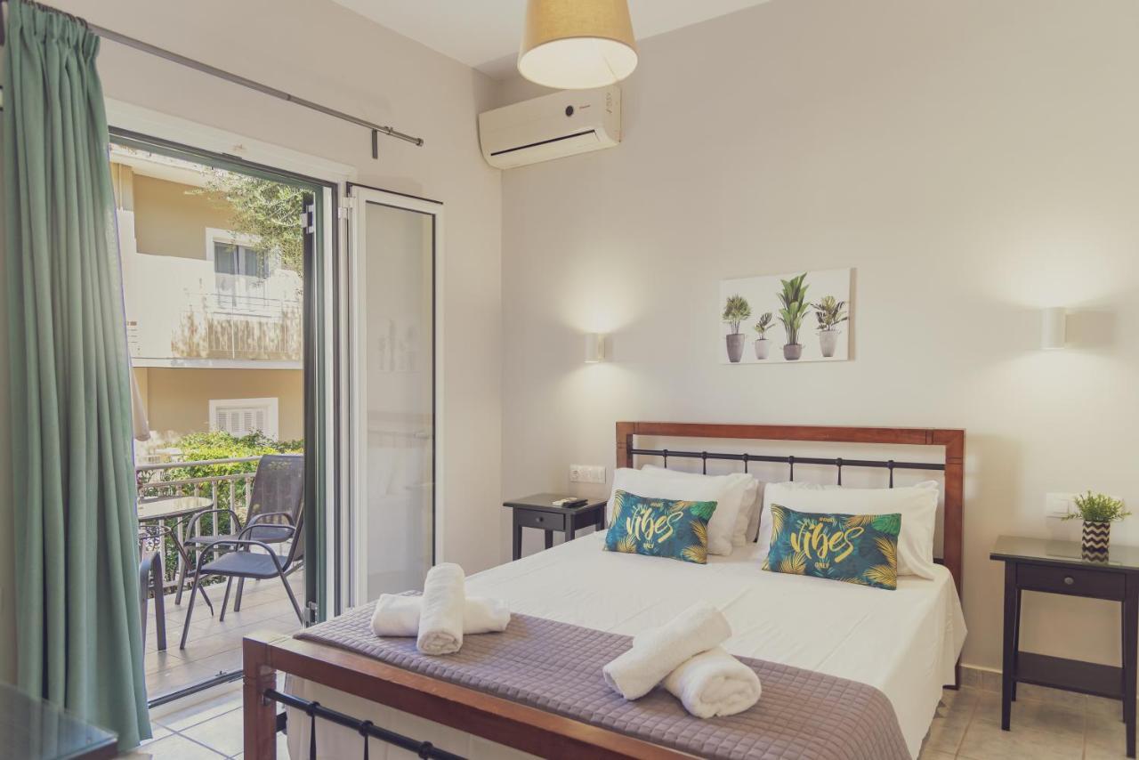 Maria Olga Apartments Benitses  Ngoại thất bức ảnh