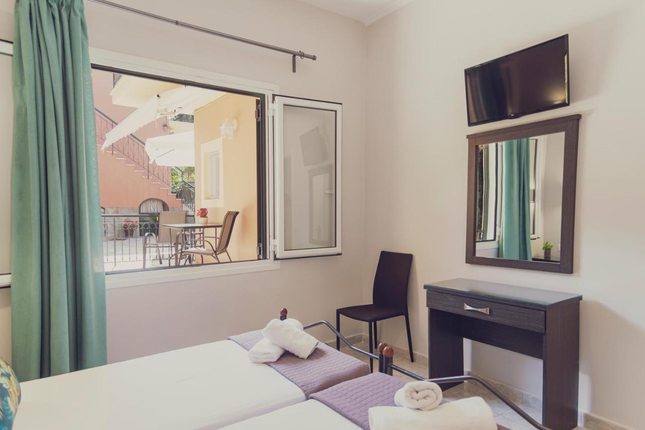 Maria Olga Apartments Benitses  Ngoại thất bức ảnh