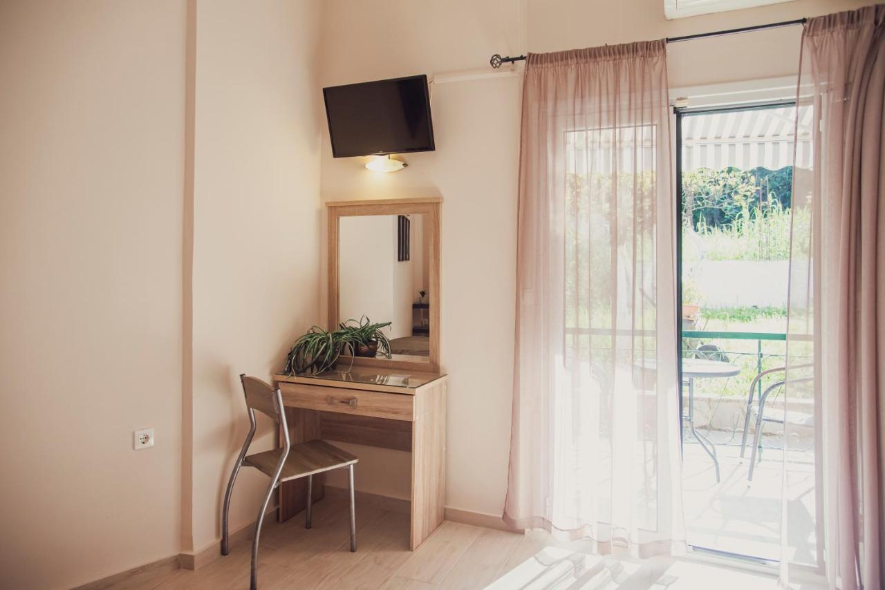Maria Olga Apartments Benitses  Ngoại thất bức ảnh