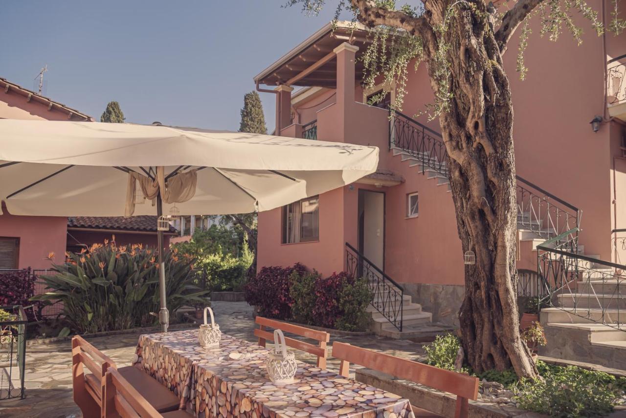 Maria Olga Apartments Benitses  Ngoại thất bức ảnh